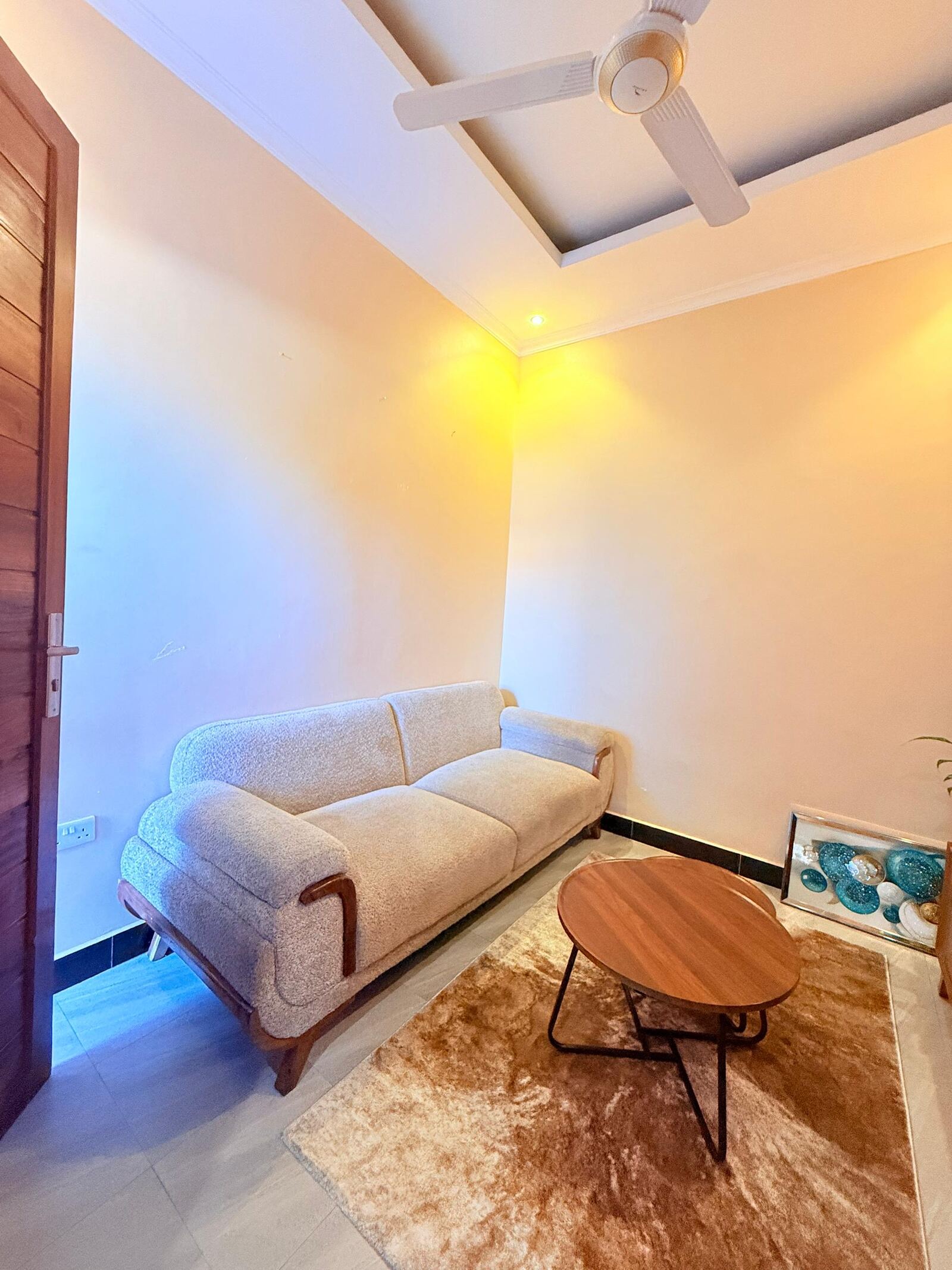 Sinza lounge corner with coffee table