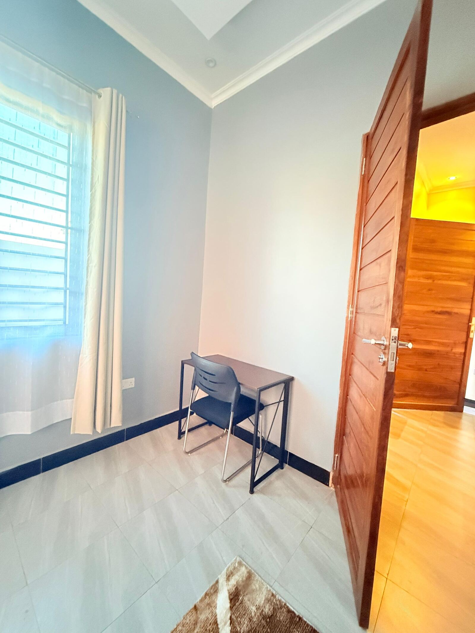Dedicated workstation in the Sinza apartment